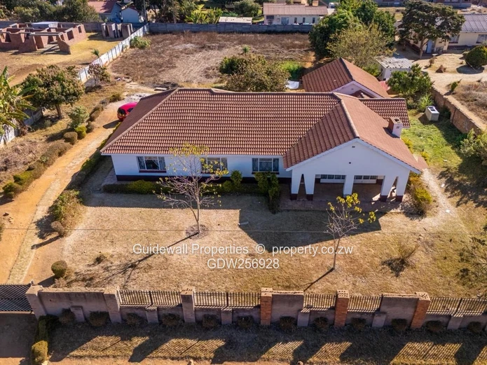 4 Bed house for sale in Norton with deeds