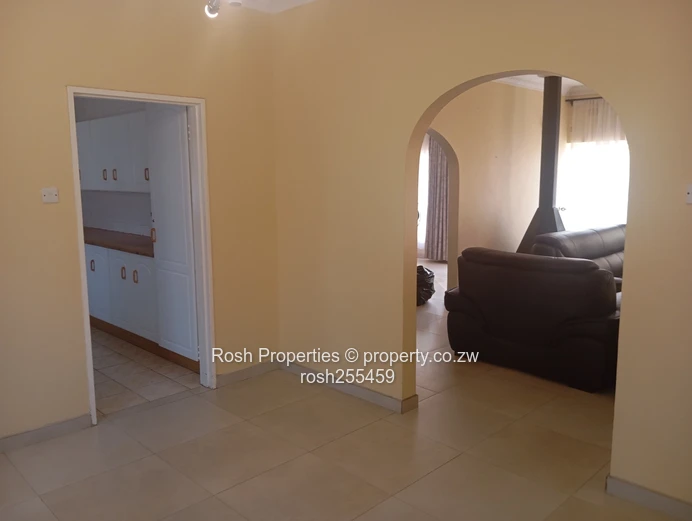 **3-Bedroom Garden Flat for Sale in Greendale North! **