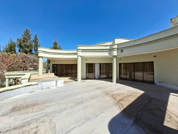 7 Bedroom House
