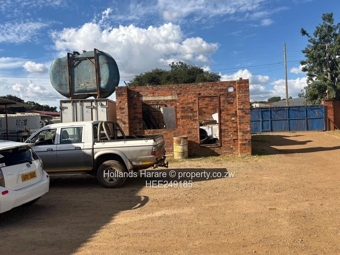 Bluff Hill; Lorraine Drive:  Industrial: $550K:  