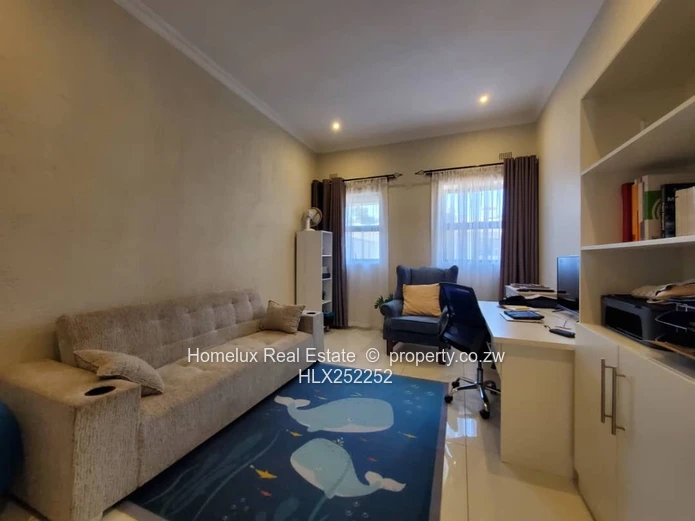 Exquisite 3 Bed Garden Flat In Greendale To Rent 