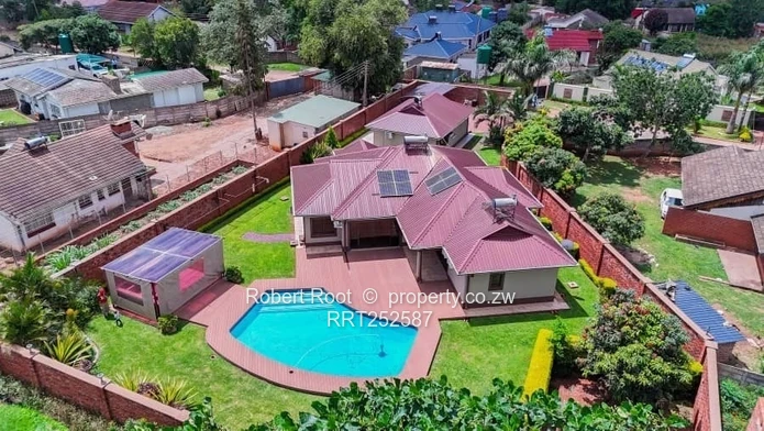 Ultra Modern 4 bed family home