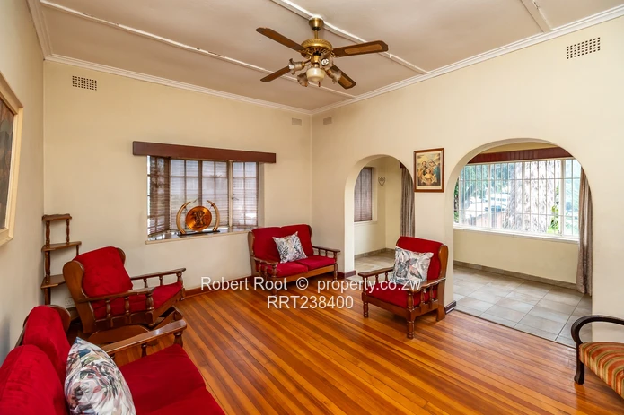 Flat For Sale (Sole Mandate)