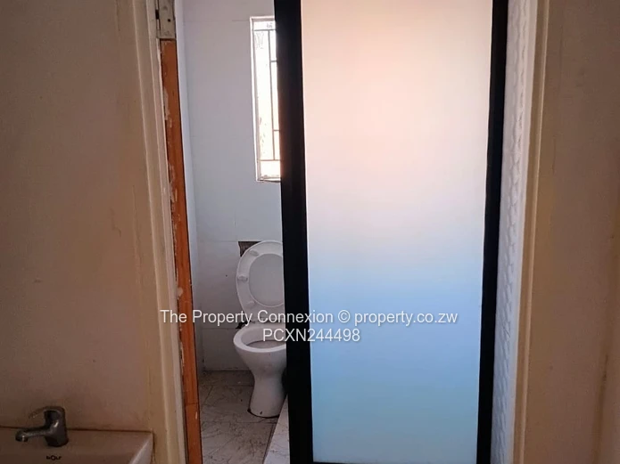 Modern 2-Bedroom Apartment – Whitehouse