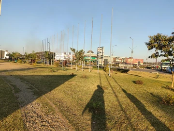 Commercial & Industrial Land