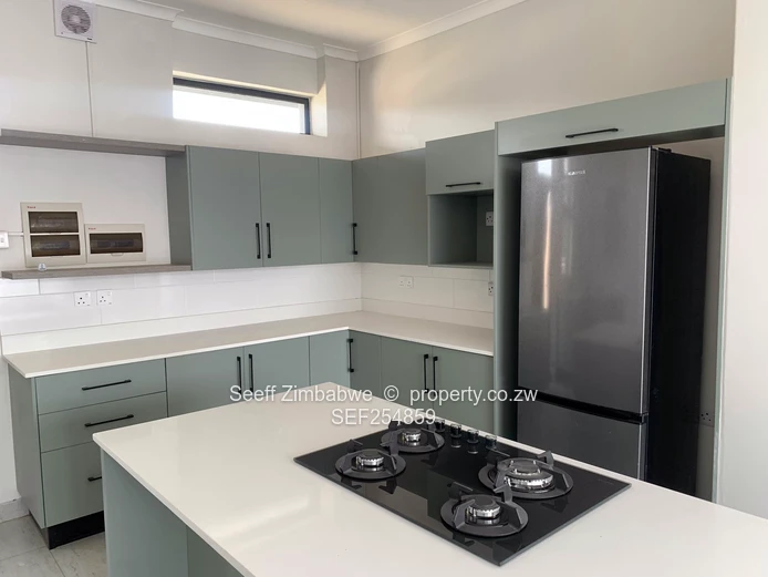 2 Bedroom Flat/Apartment for Sale in Vainona