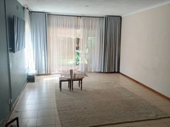 3 Bedroom Garden Flat