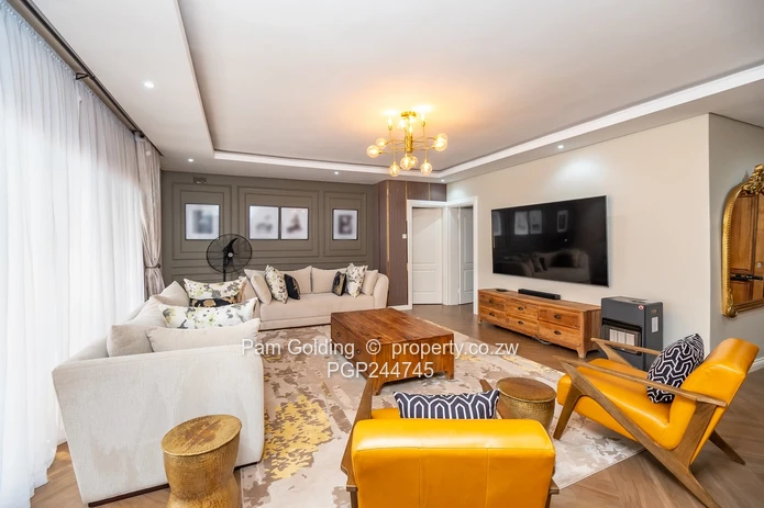 Move In Ready Compact Modern Family Home!!!! (Sole Mandate)