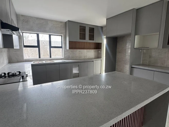 Modern 3-Bed, 2-Bath Cottage in Arlington, Harare South