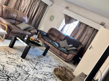 3 Bedroom Flat & Apartment