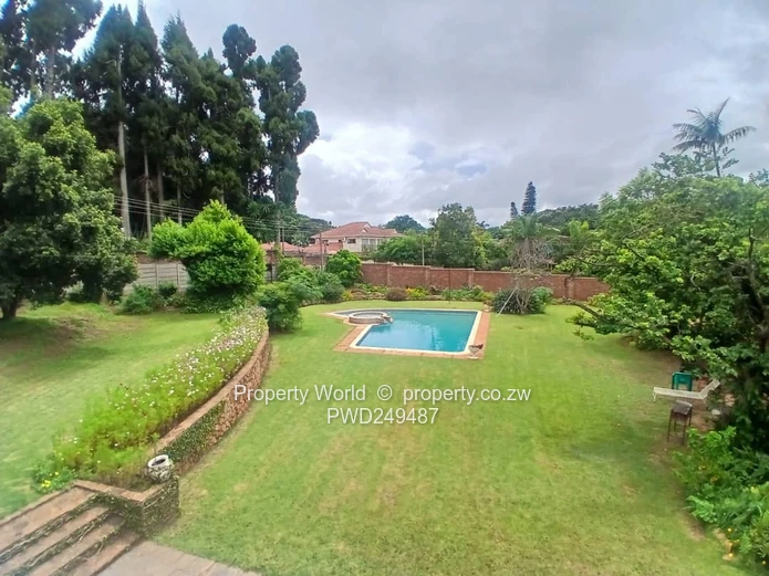 3 Bedroom House to Rent in Kensington