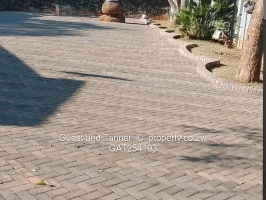 HILLSIDE- COMMERCIAL/RESIDENTIAL PROPERTY ON 1,729m²