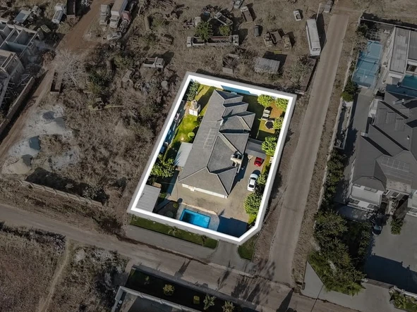 4 Bedroom House
