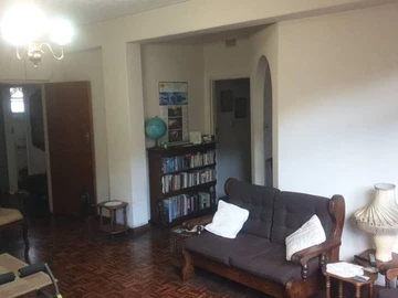 2 Bedroom Flat & Apartment