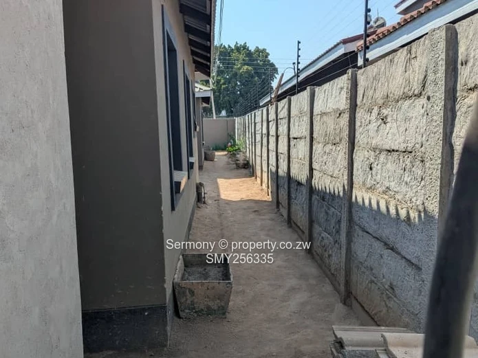 Residential House For Sale In Mainway Meadows