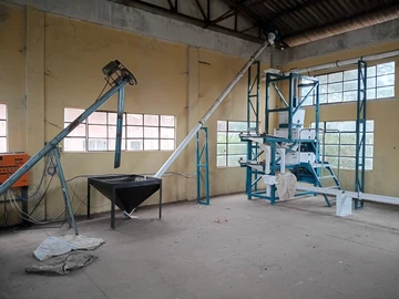 Warehouse & Factory