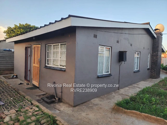 4-Bed Glenview 8 Home — Walled, Verandah, ZESA & Water