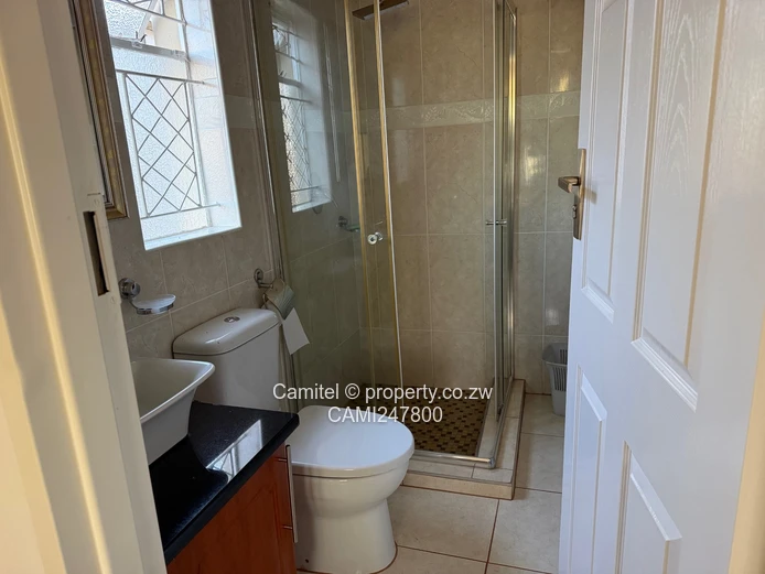 Sunny Fully-Furnished 3-Bed Cottage w/Garage & Borehole