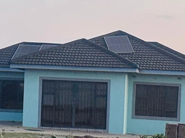 2 Bedroom Flat & Apartment