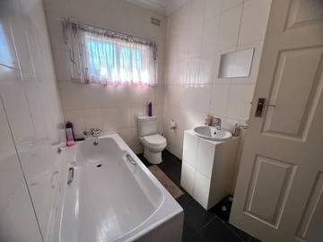 2 Bedroom Cottage