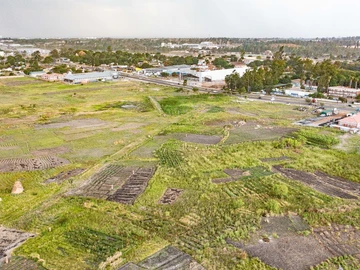 Commercial & Industrial Land