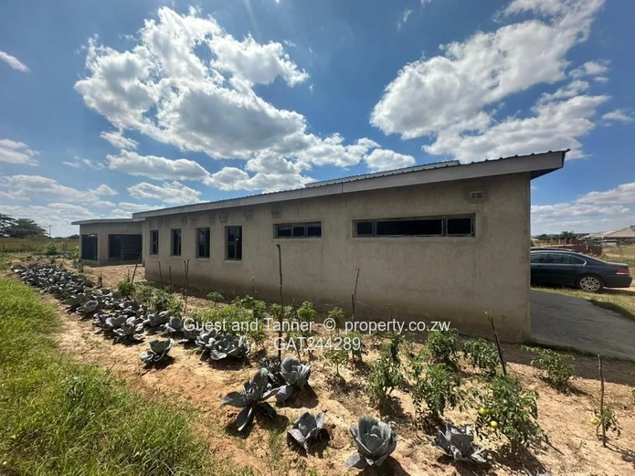 Spacious and well-maintained 5-bedroom home for sale in Mwashuma Park. (Sole Mandate)