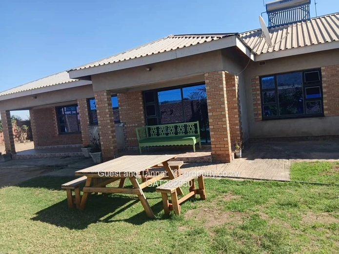 Norton Mwashuma Park - 9 bedroomed house for sale.