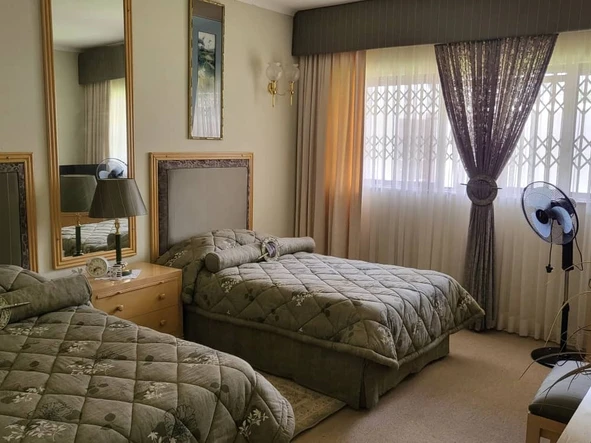 3 Bedroom Flat & Apartment