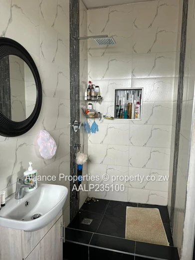 SHAWASHA HILLS ELITE: Secure 6000 Sqm Estate with Spectacular Views & Reliable Water.