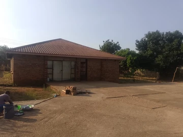 5 Bedroom House