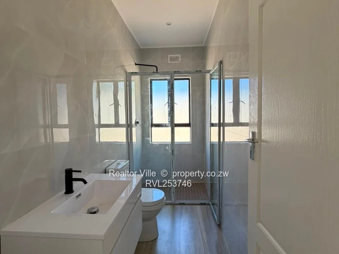 Stylish 3-Bed Vainona Home with Borehole & Paved Courtyard