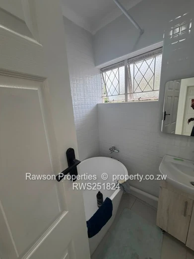 Avondale — 2-Bed Duplex Apartment On King George 