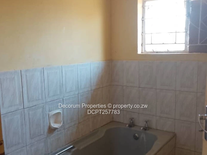 Spacious 4-Bed House in Belvedere (Sole Mandate)