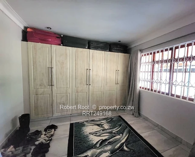 Spacious Family Home with Additional Accommodation For Rent in Chisipite