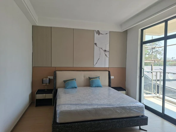4 Bedroom Flat & Apartment