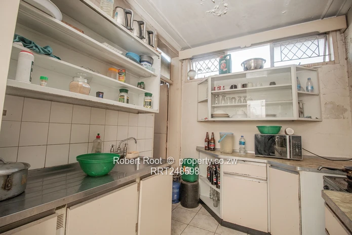 Garden Flat for Sale in Avondale