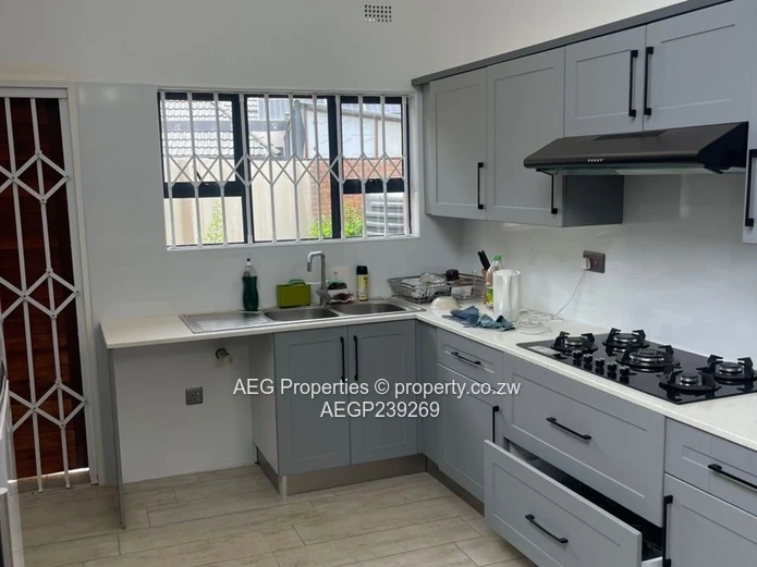 ?? 3 Bedroom Cluster for Sale in Avondale, West Road