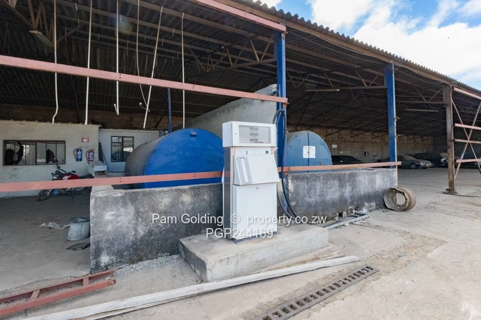 Versatile Industrial Property on 4946sqm