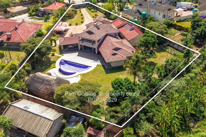 Spacious, Modern Family Home in a Secure Close. (Sole Mandate)