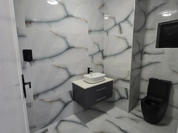 4 Bedroom Flat & Apartment