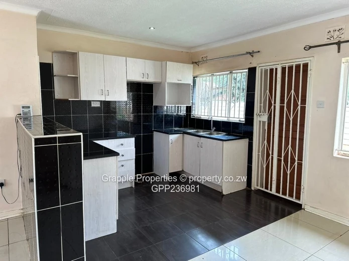 Mt Pleasant close to Arundel Village 