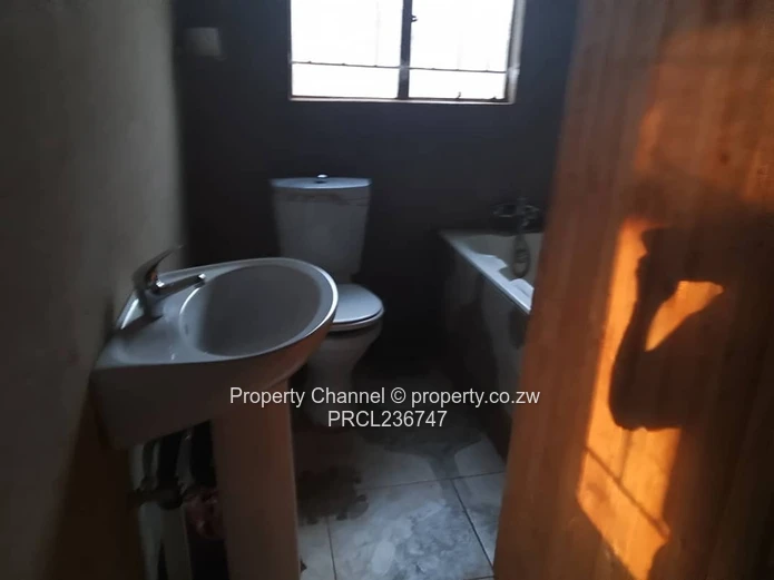  5 Bedroomed  House for sale in Hatcliffe !!!!