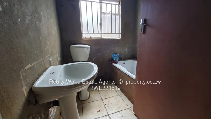 Spacious 3-Bedroom House for Sale in Dzivarasekwa Extension (Sole Mandate)