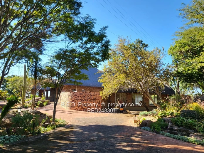 3 Bedroom Home In Burnside To Let!