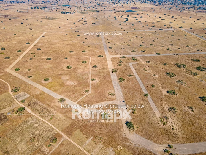 300m² Norton Stand — Main Road Frontage & Tarred Roads