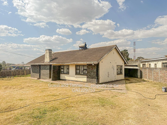 3-Bed House For Sale In Malbereign, Cotswold hills