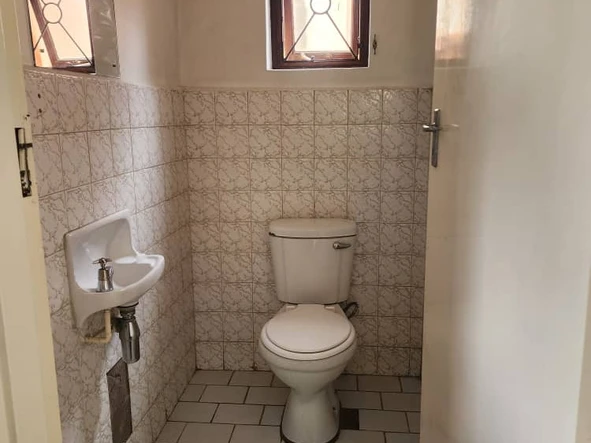 3 Bedroom Flat & Apartment