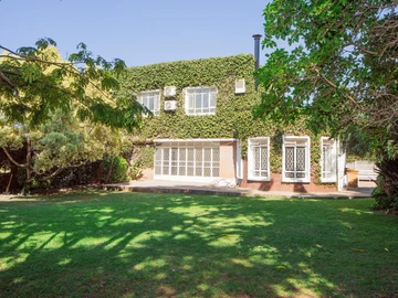 Newly Renovated House In Avondale 