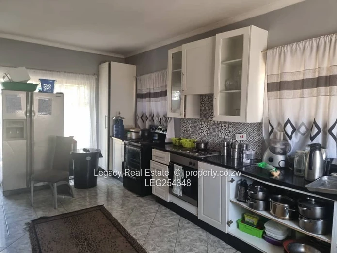 The Grange: 3-Bed Facebrick Home on 2,340m² — Flatlet & Fitted Kitchen (Sole Mandate)