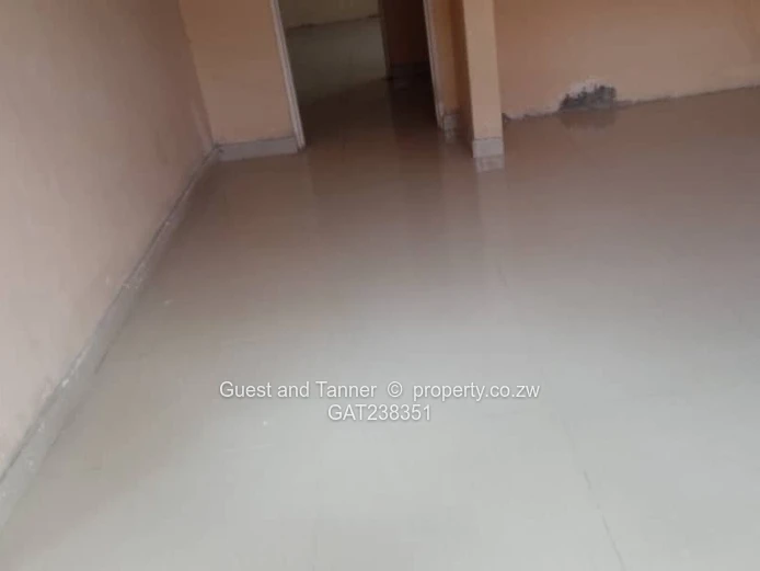 Divaris Makaharis Townhouse – Bluffhill, Harare